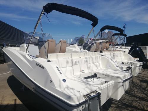 quicksilver Activ 675 open