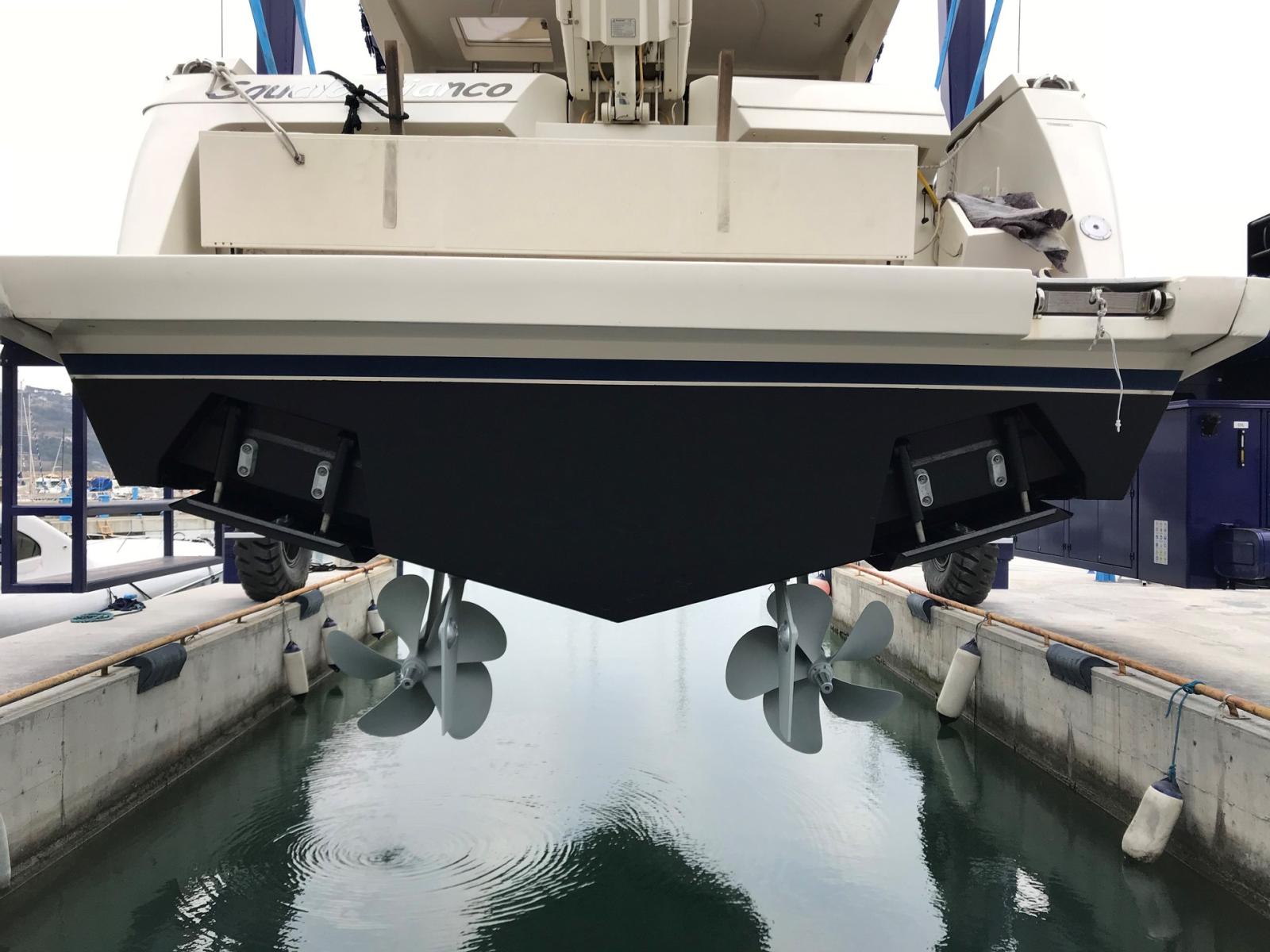 ferretti yachts 53