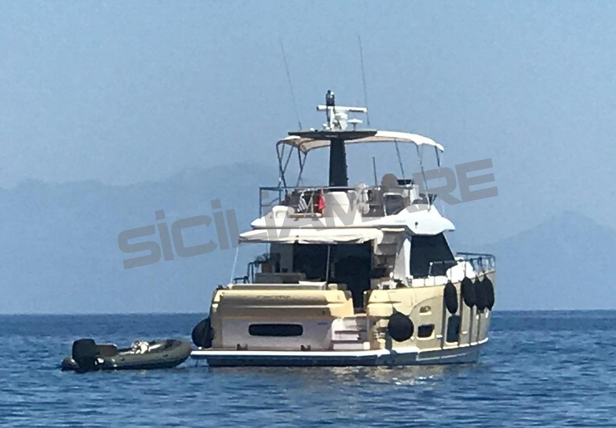 azimut Magellano 53