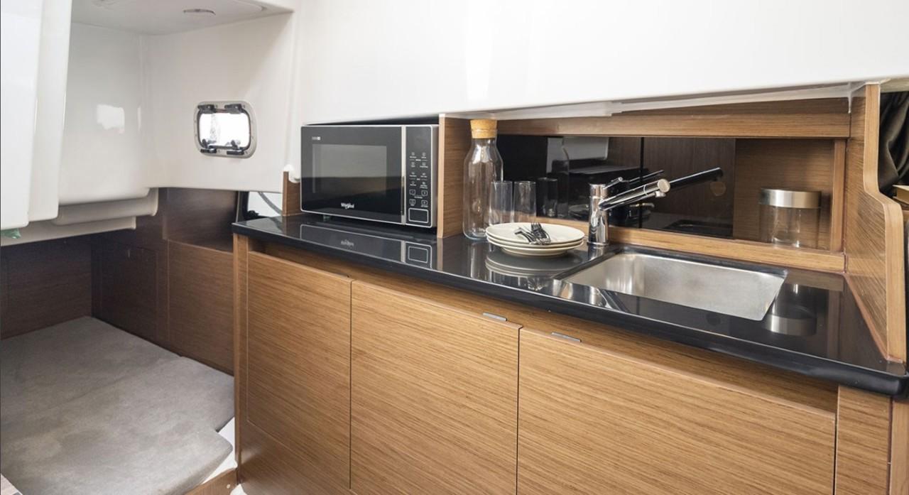 beneteau Flyer 9 sun deck