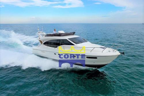 Ferretti yachts 470