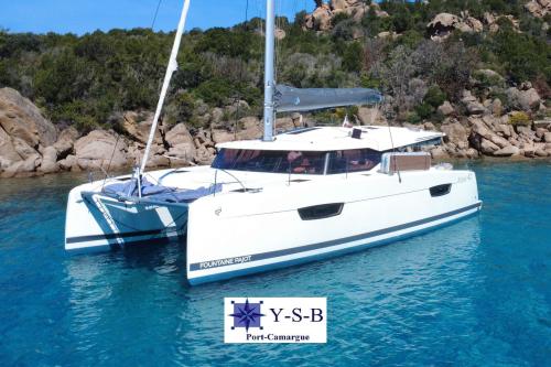 Fountaine pajot astrea 42