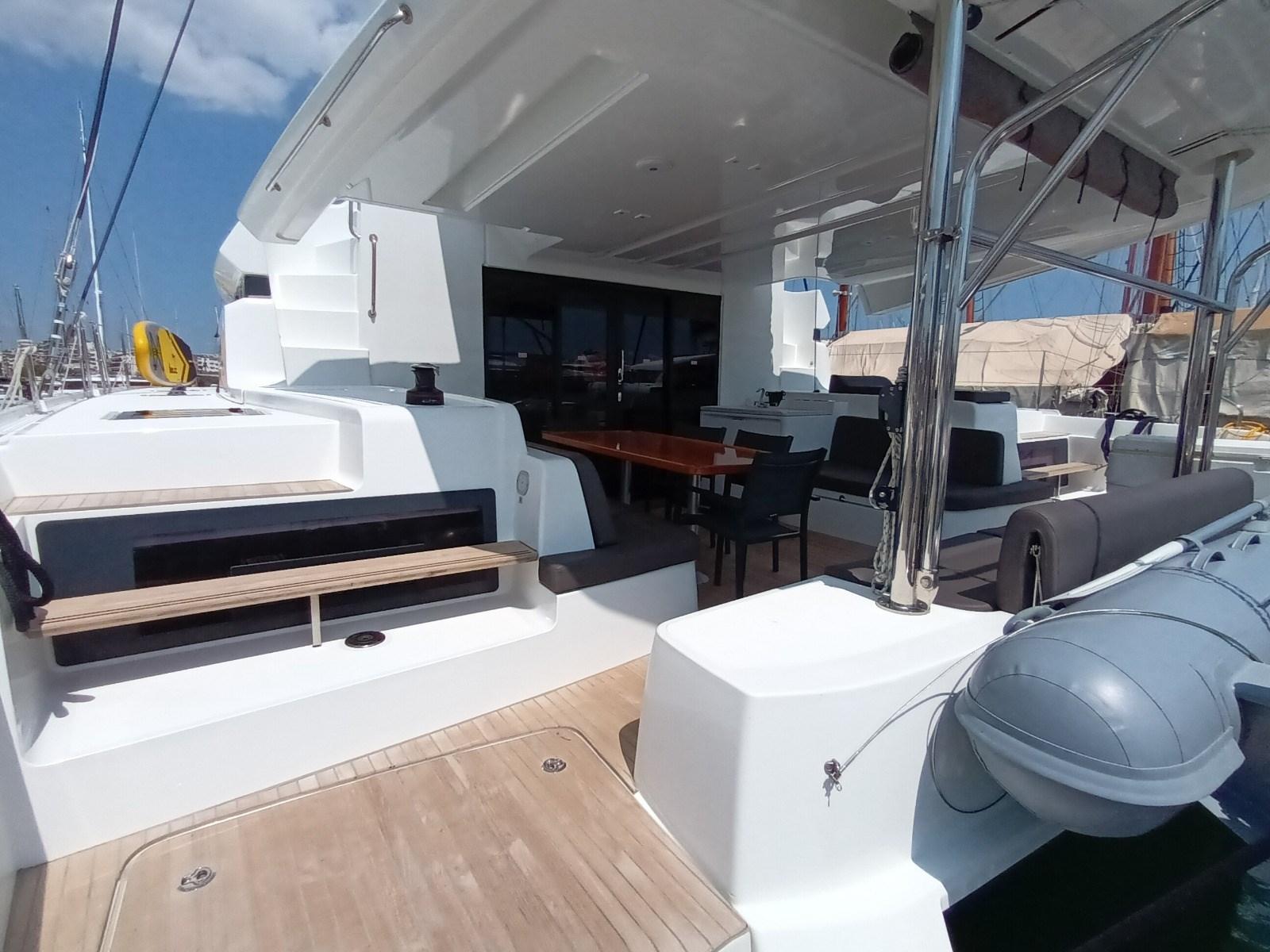 lagoon 51