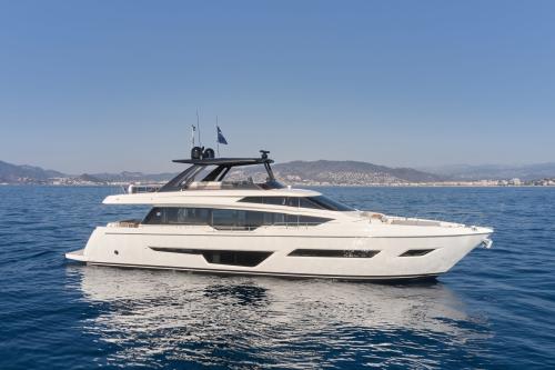 Ferretti yachts ferretti 780