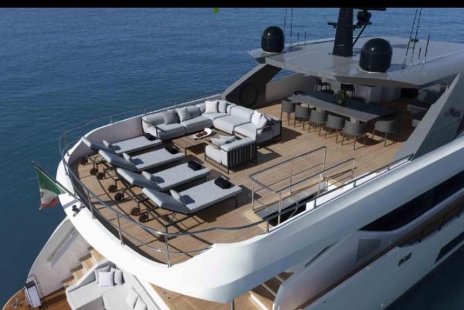 maiora 30 walk-around