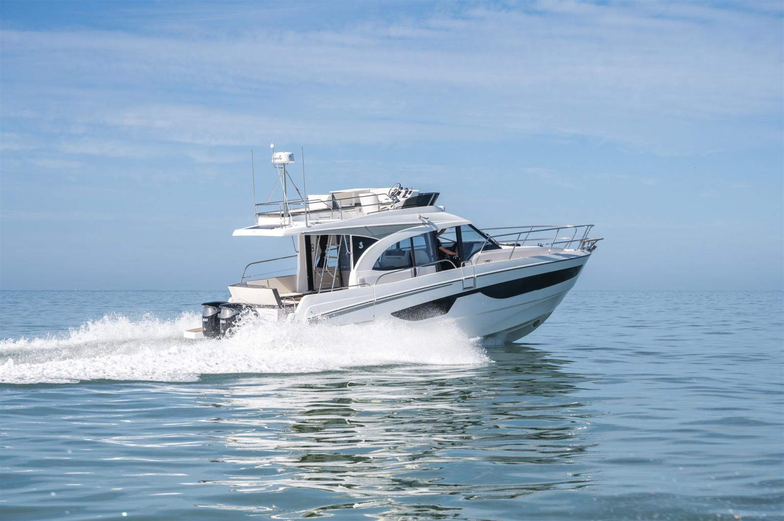 beneteau Antares 11 fly
