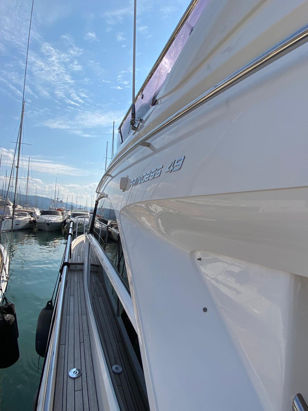 princess yachts F 49