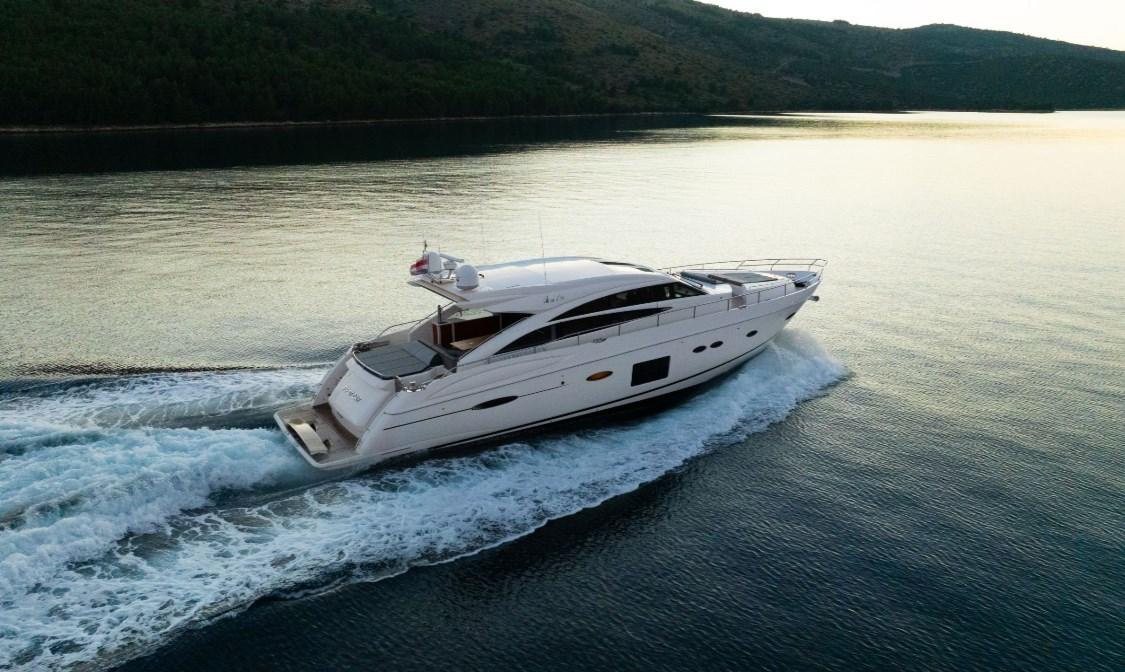princess yachts V72