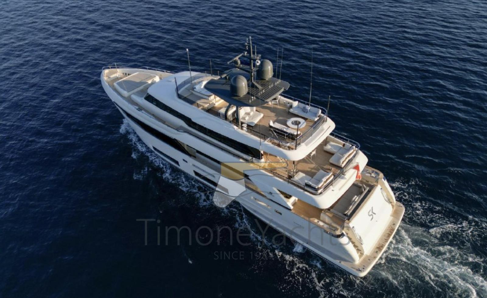custom line Navetta 33