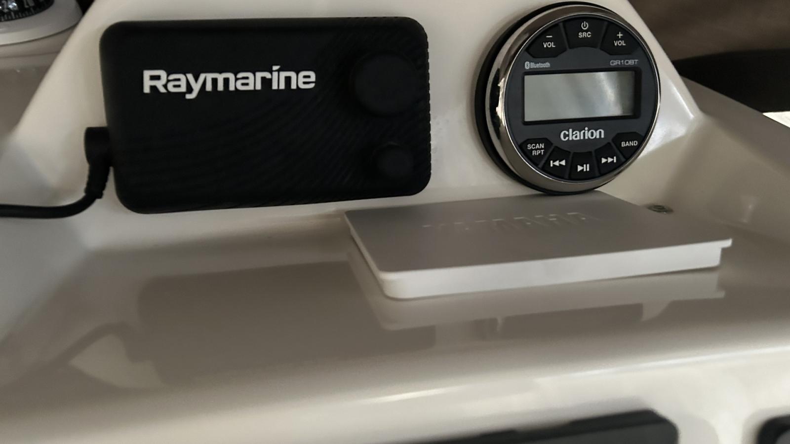 white shark 280 cc evo