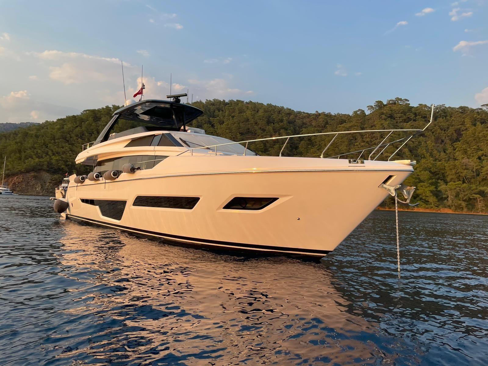 ferretti yachts 780
