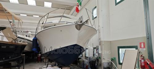 Bertram yacht 28' sport convertible