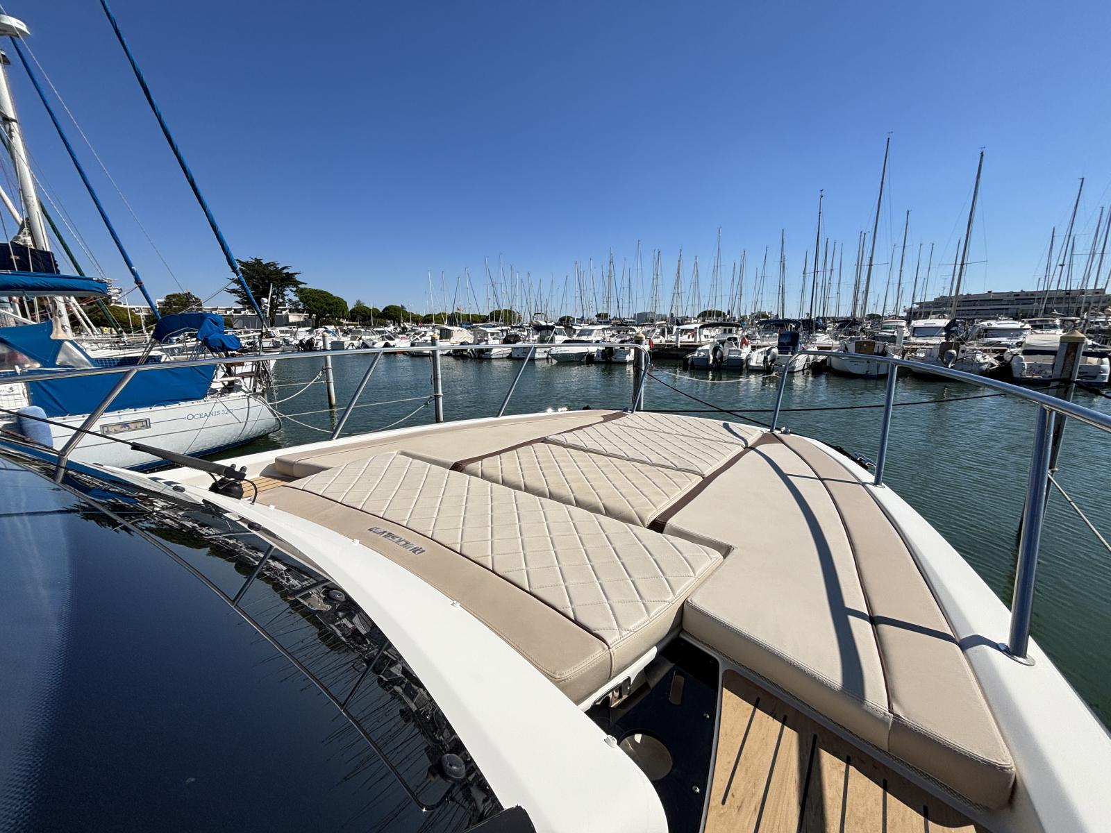 quicksilver 875 sundeck