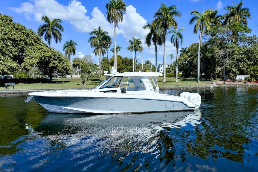 boston whaler 350 Realm