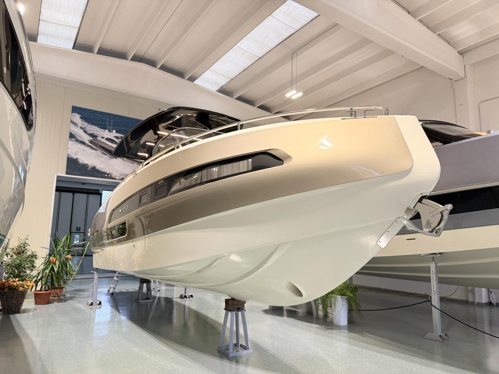 invictus Gt320