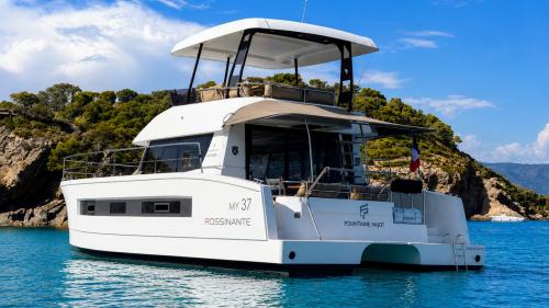 Fountaine pajot motor yacht 37