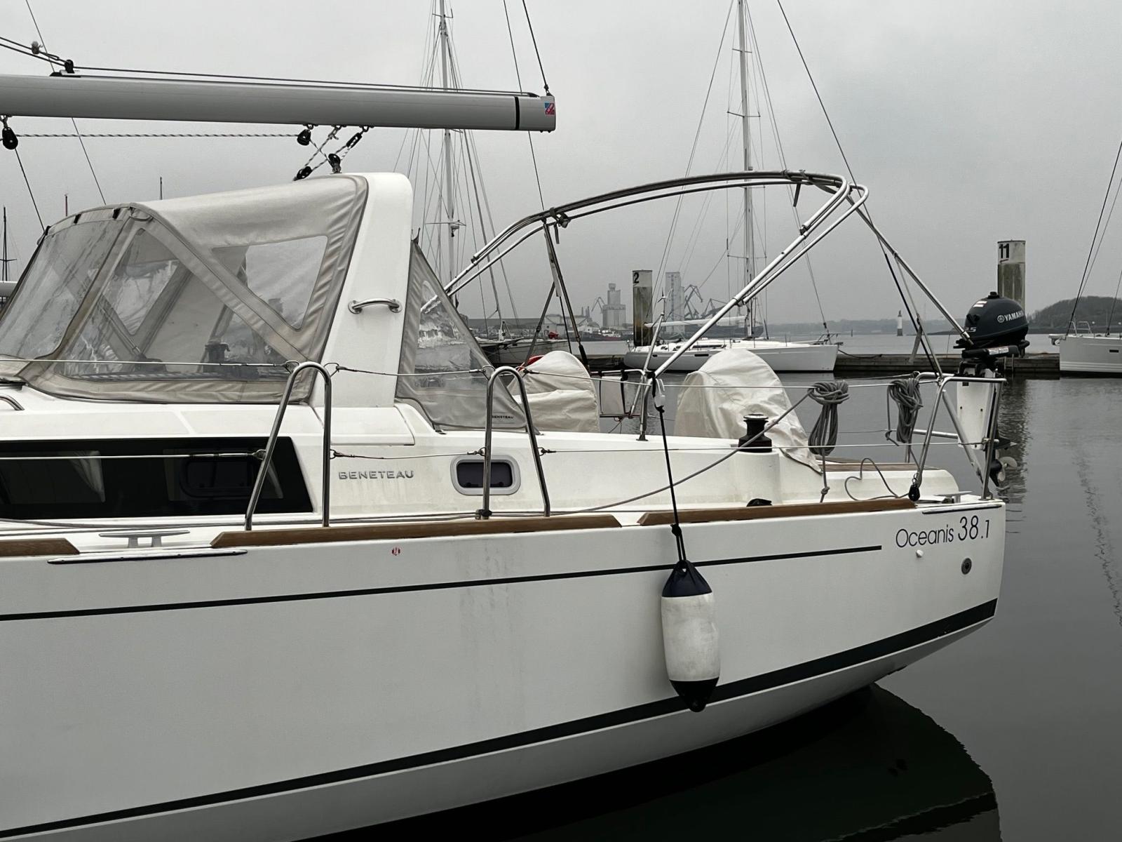 beneteau Oceanis 38.1