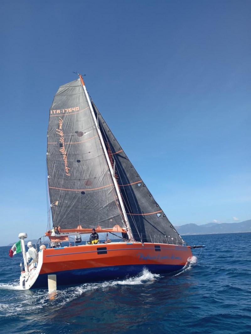 sirena marine Azuree 40