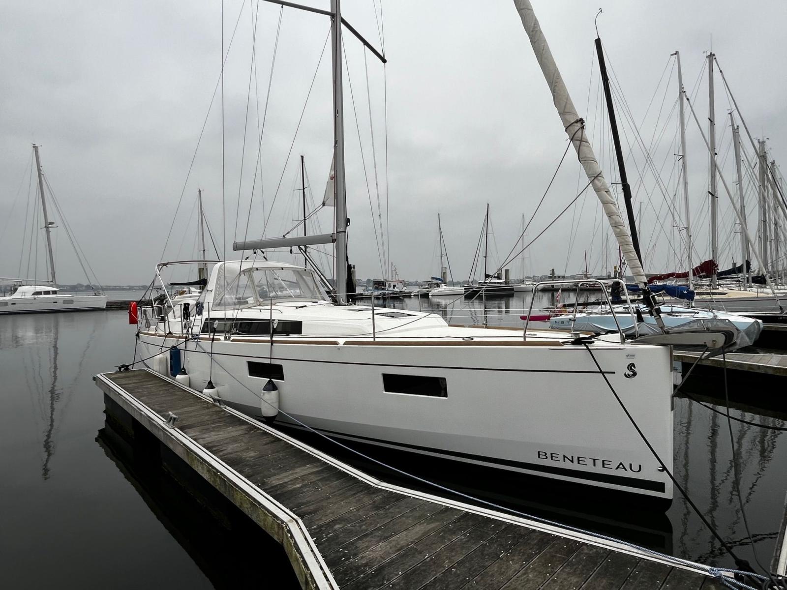 beneteau Oceanis 38.1