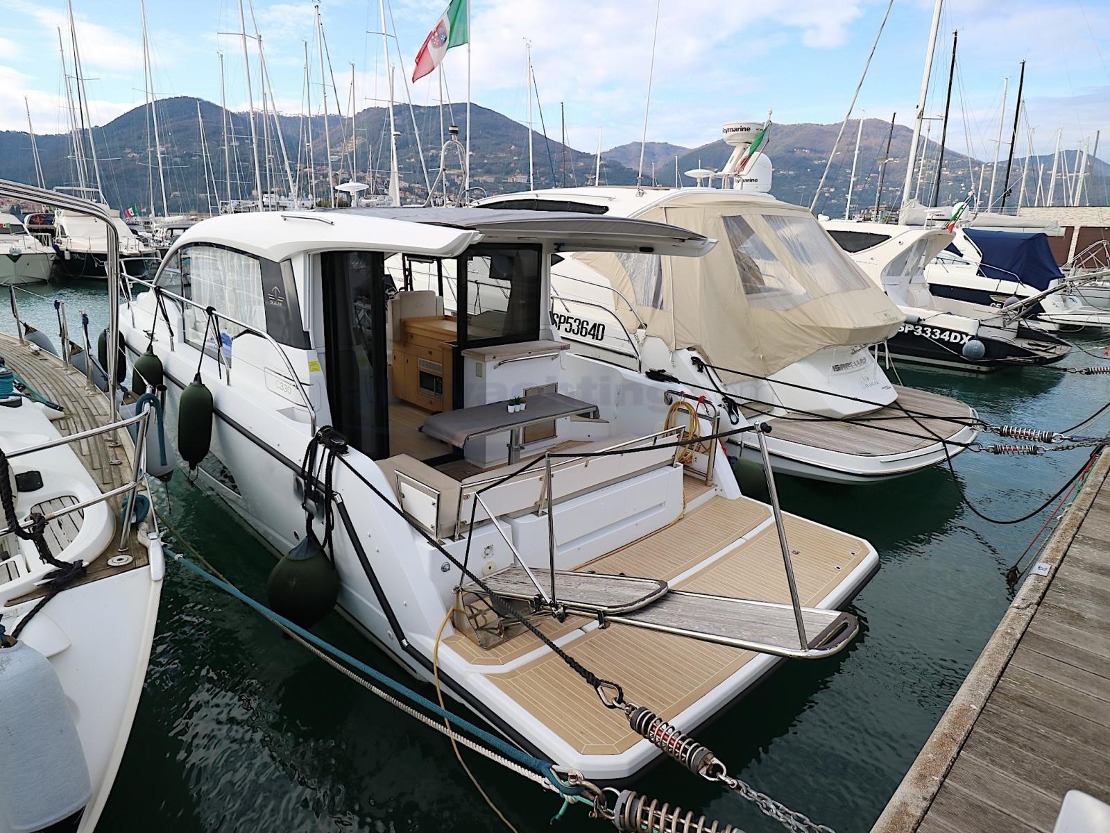 sealine yachts Sealine c330