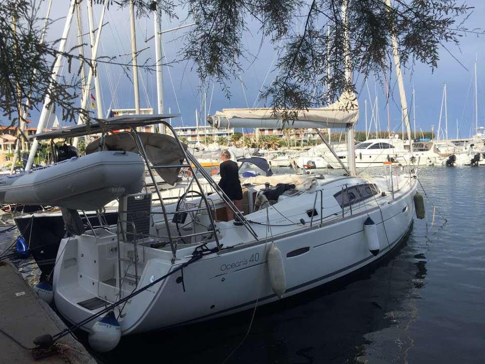 beneteau Oceanis 40