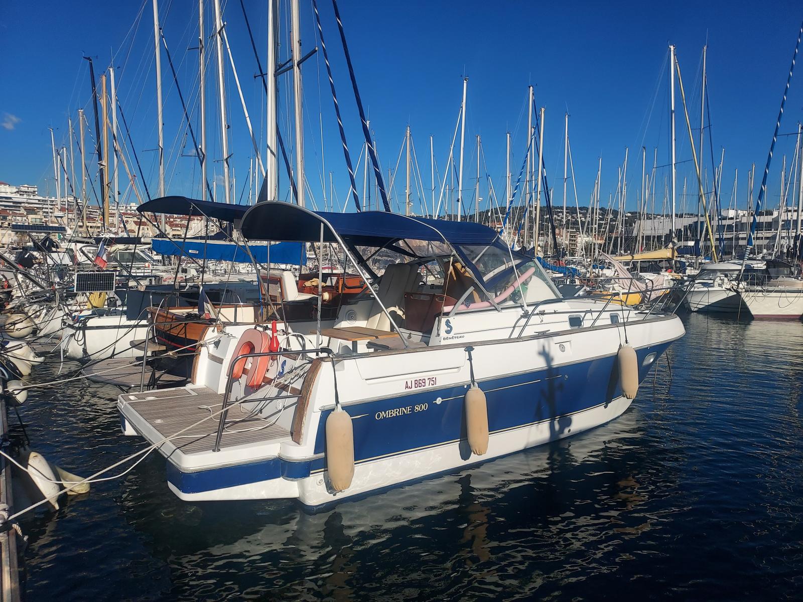 beneteau Ombrine 800