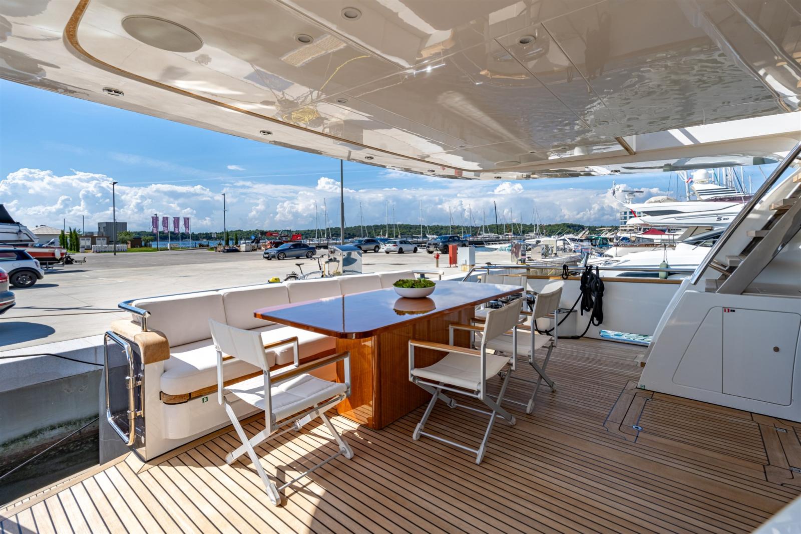 van der valk 26 rph, nicostasia