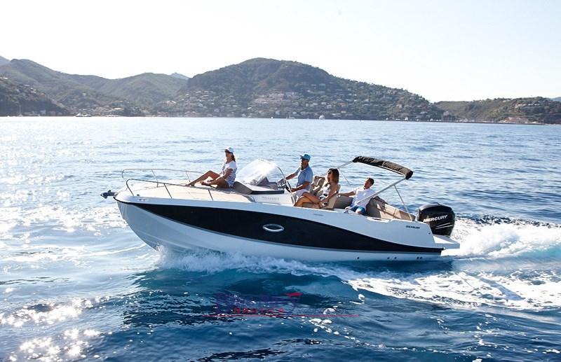 quicksilver 755 sundeck (2 posti letto)