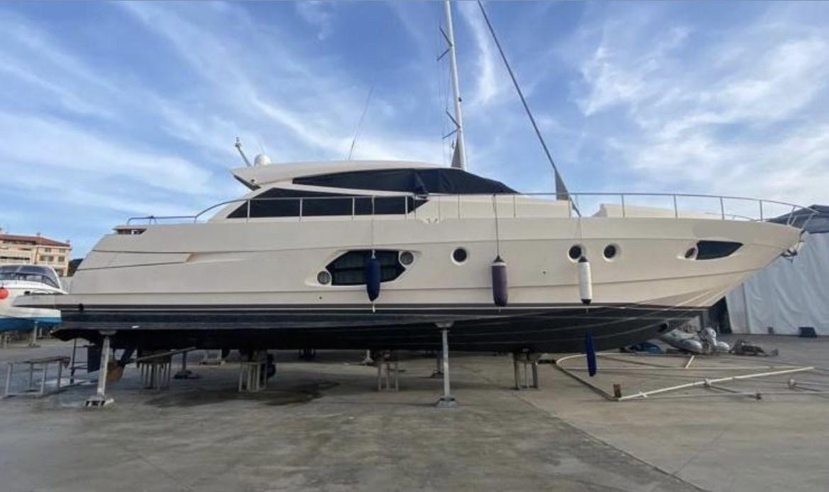 cayman yacht 62 ht