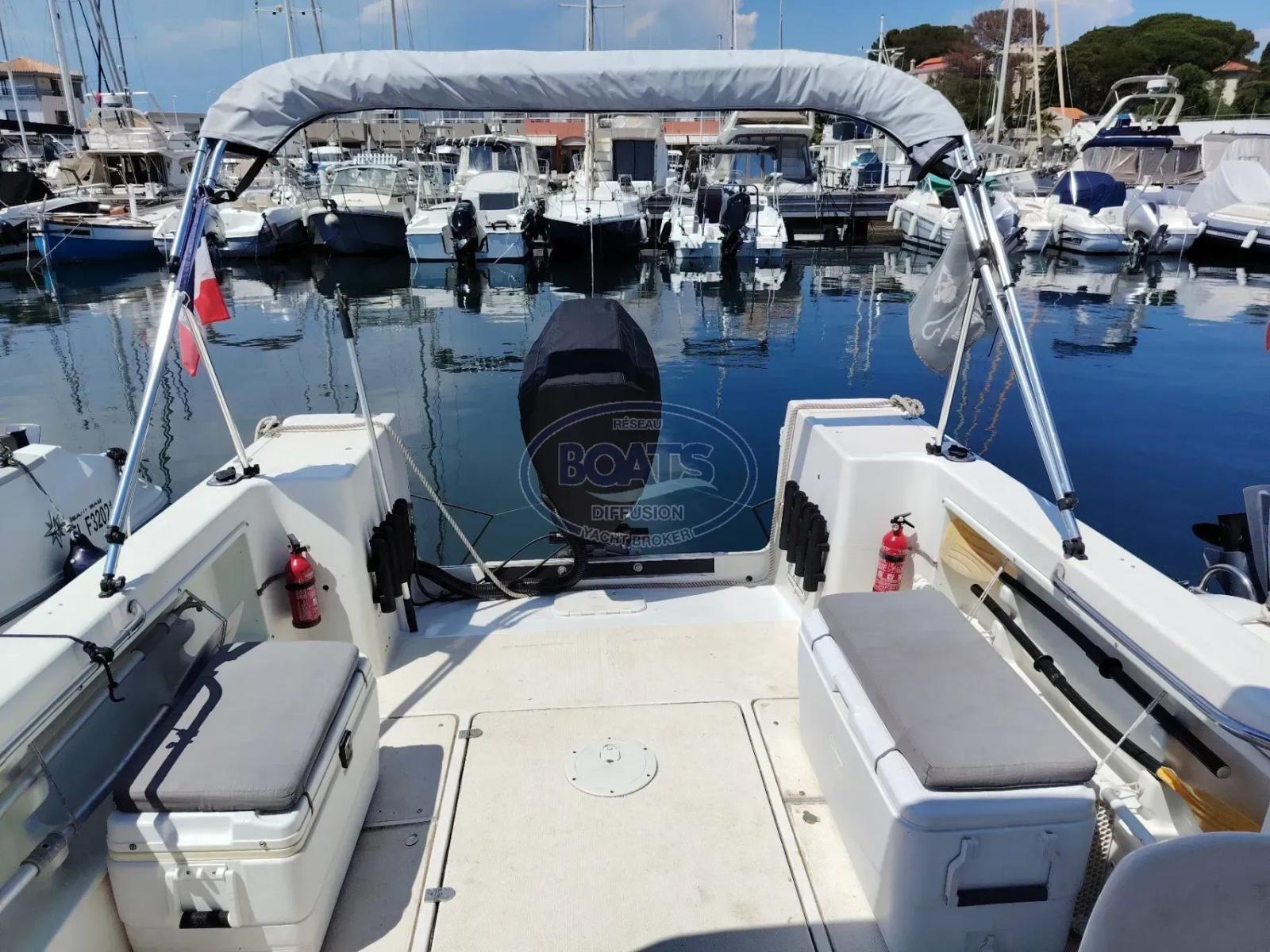 seaswirl Seaswirl striper 2600 walkaround américain open de pêche sportiv