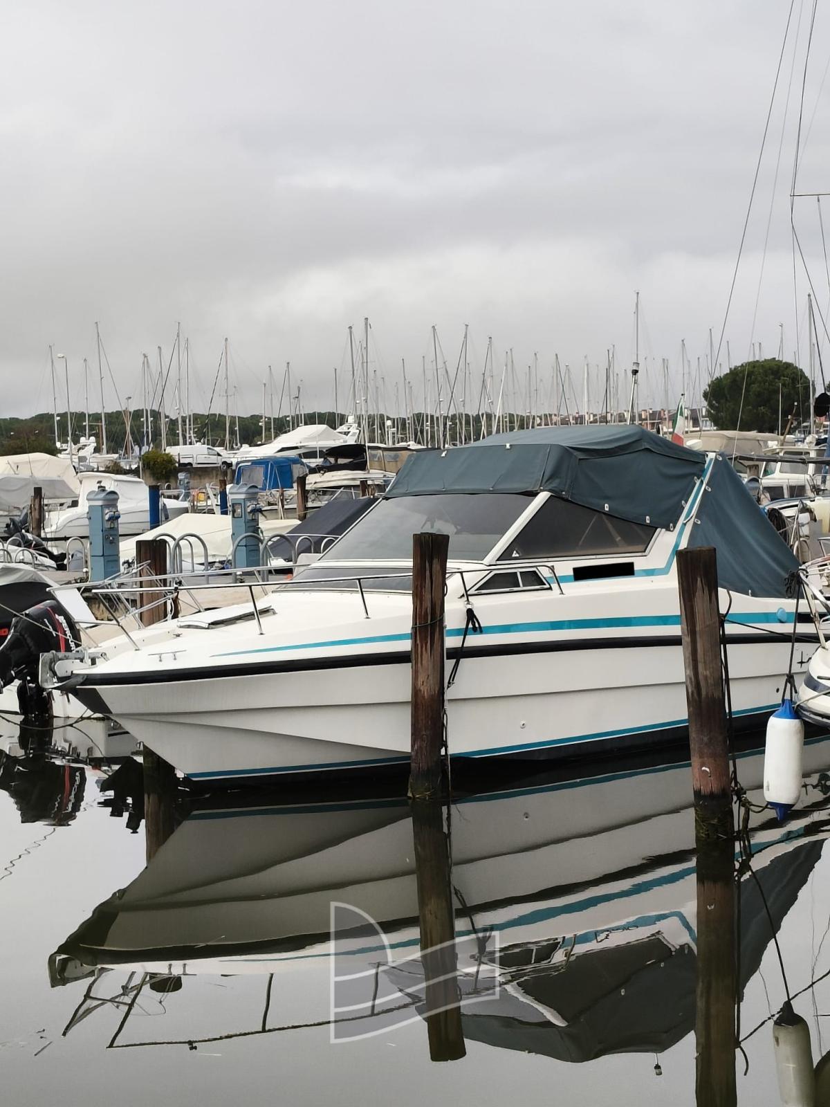 rio yachts 750 cabin