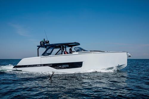 Cranchi a46 luxury tender