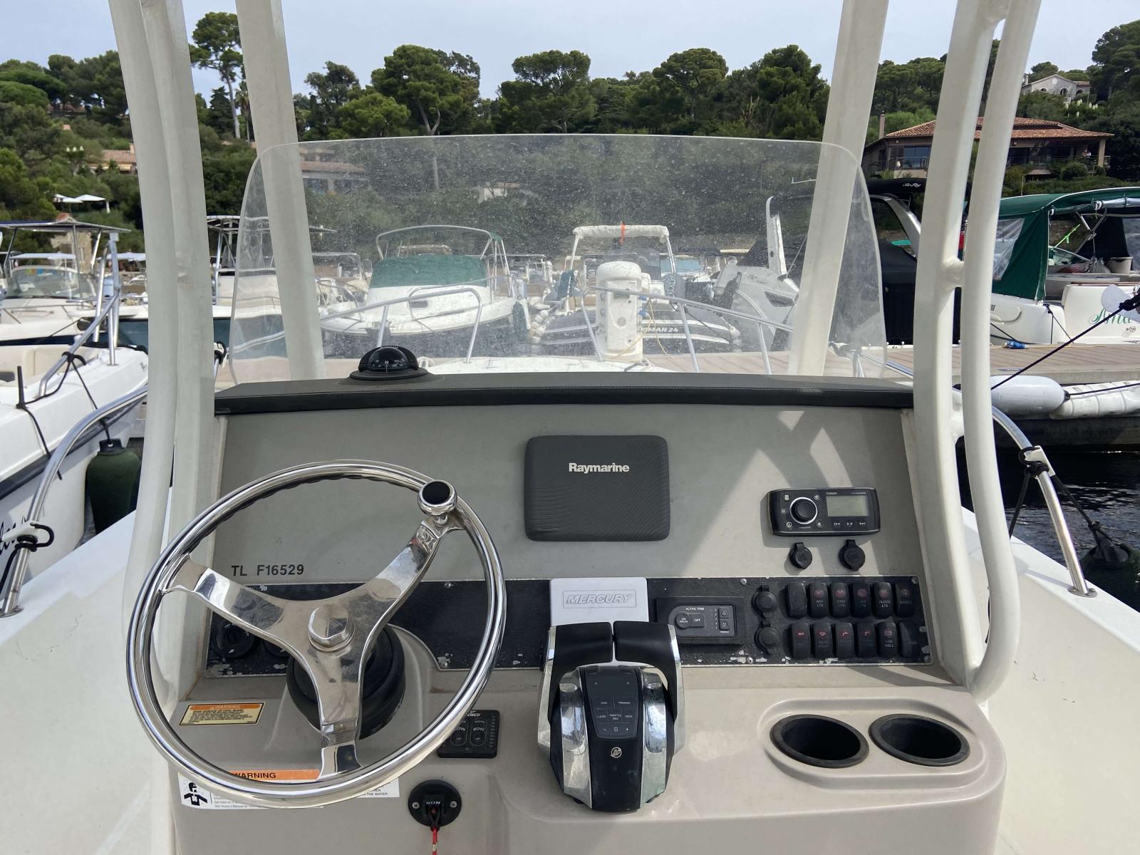 boston whaler 270 dauntless