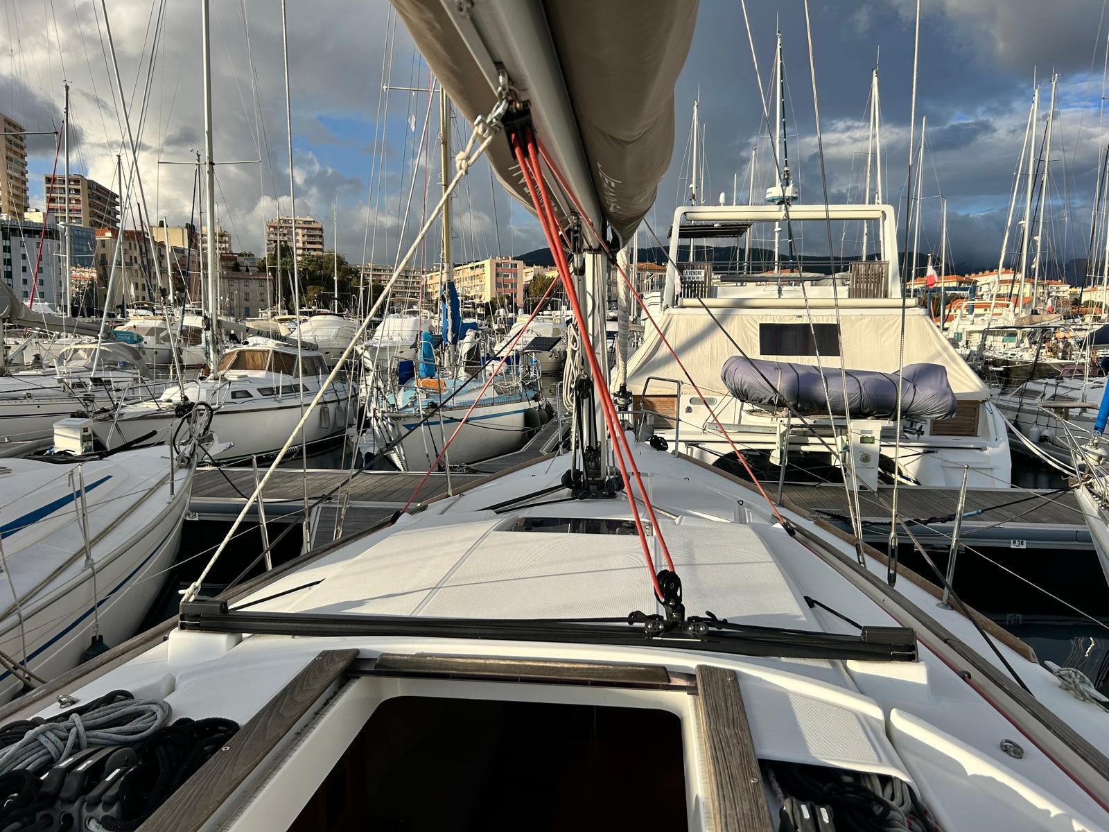 jeanneau So 379