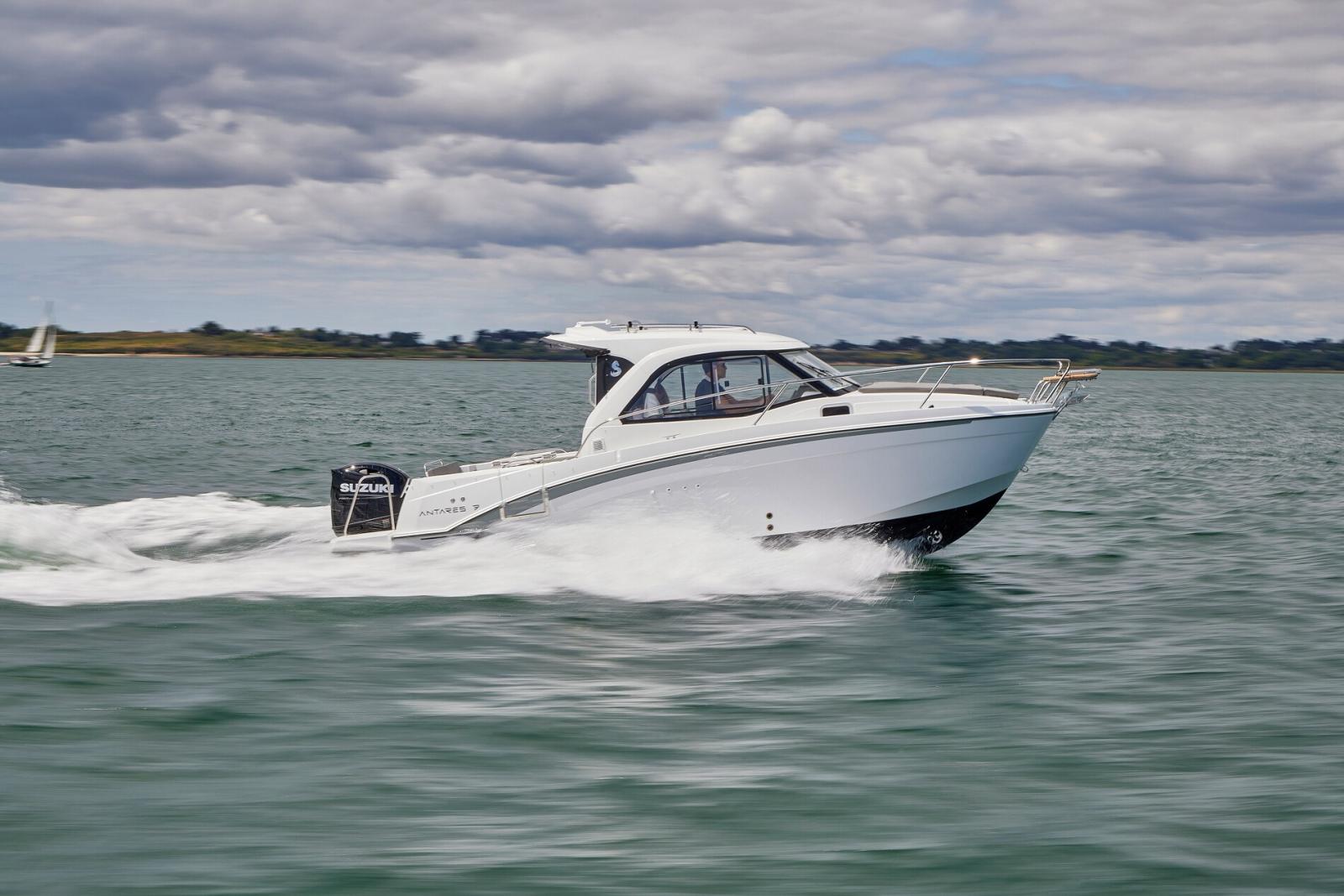 beneteau Antares 7