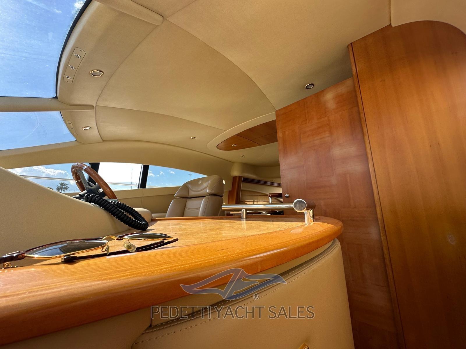 azimut 62