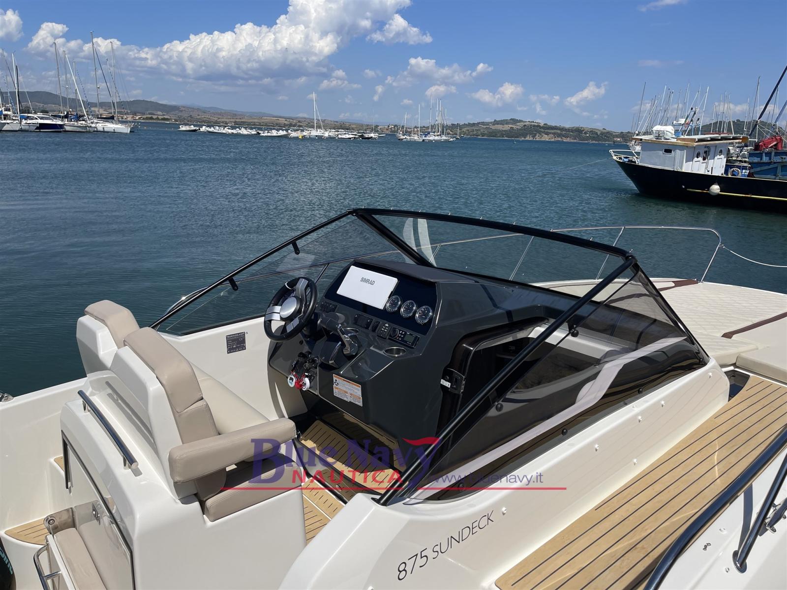 quicksilver 875 sundeck