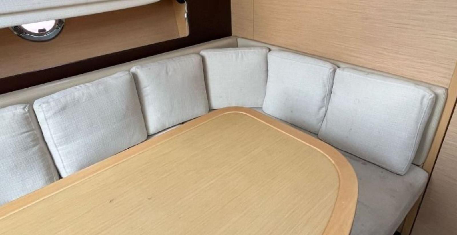 beneteau Montecarlo 37