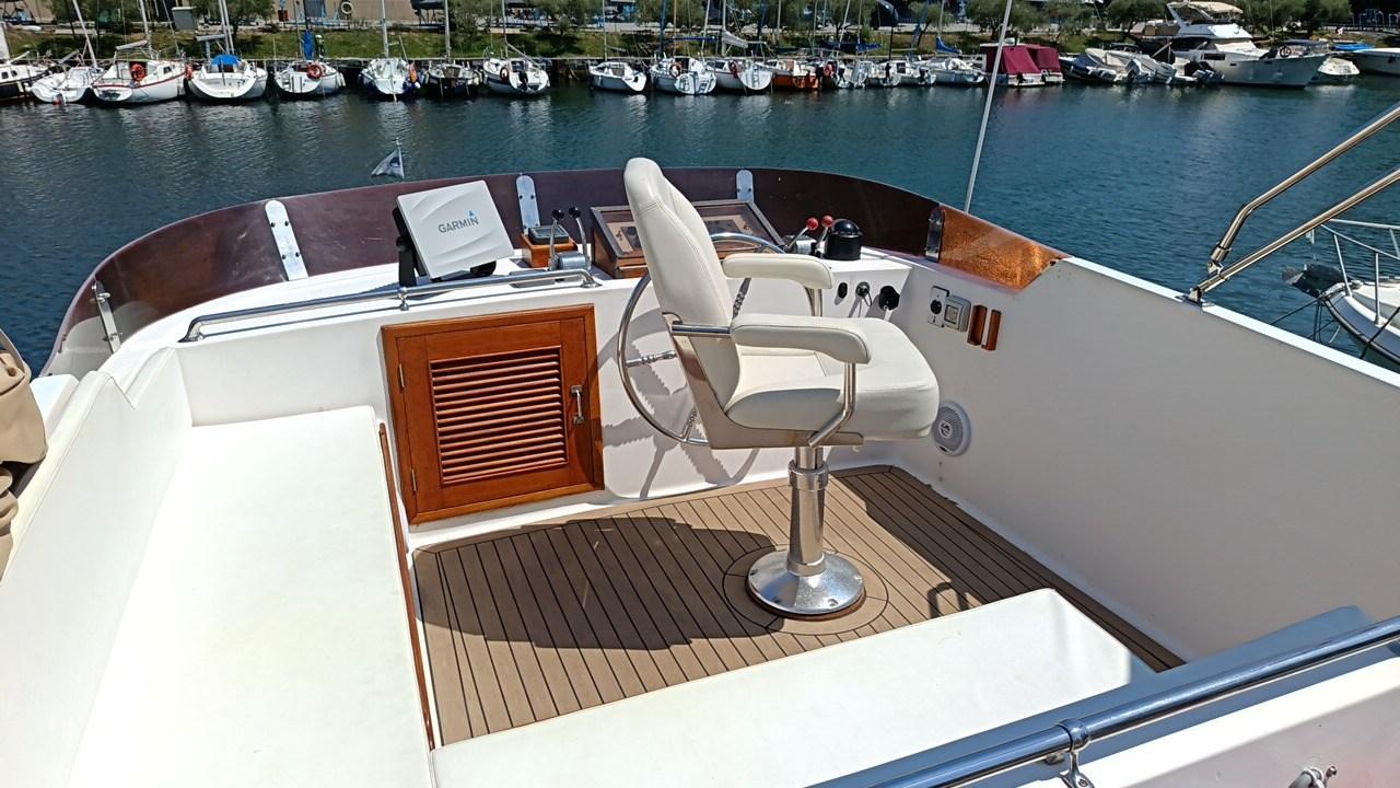 edership Trawler 39