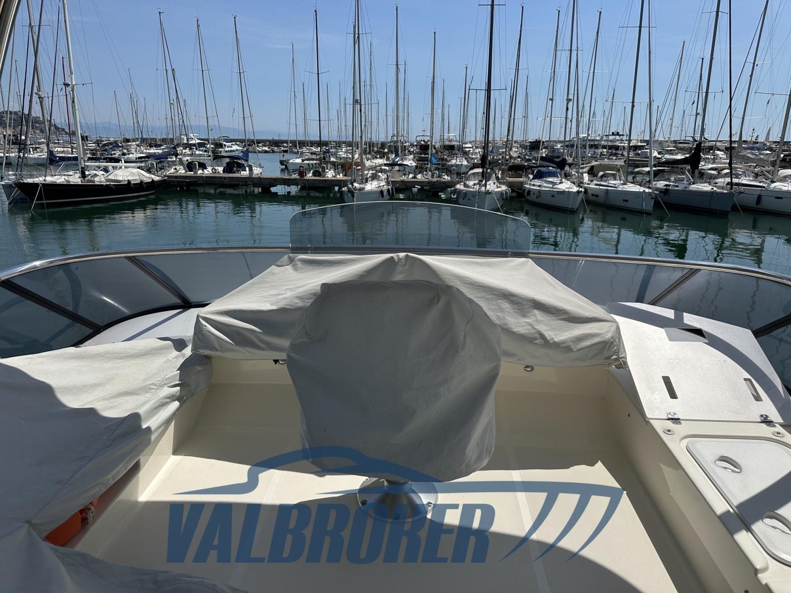 absolute Navetta 52