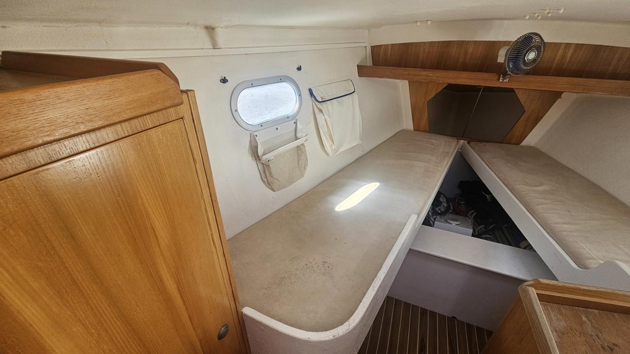 jfa Petrel 42