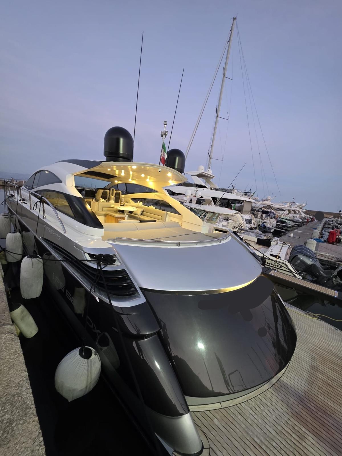 pershing 56'