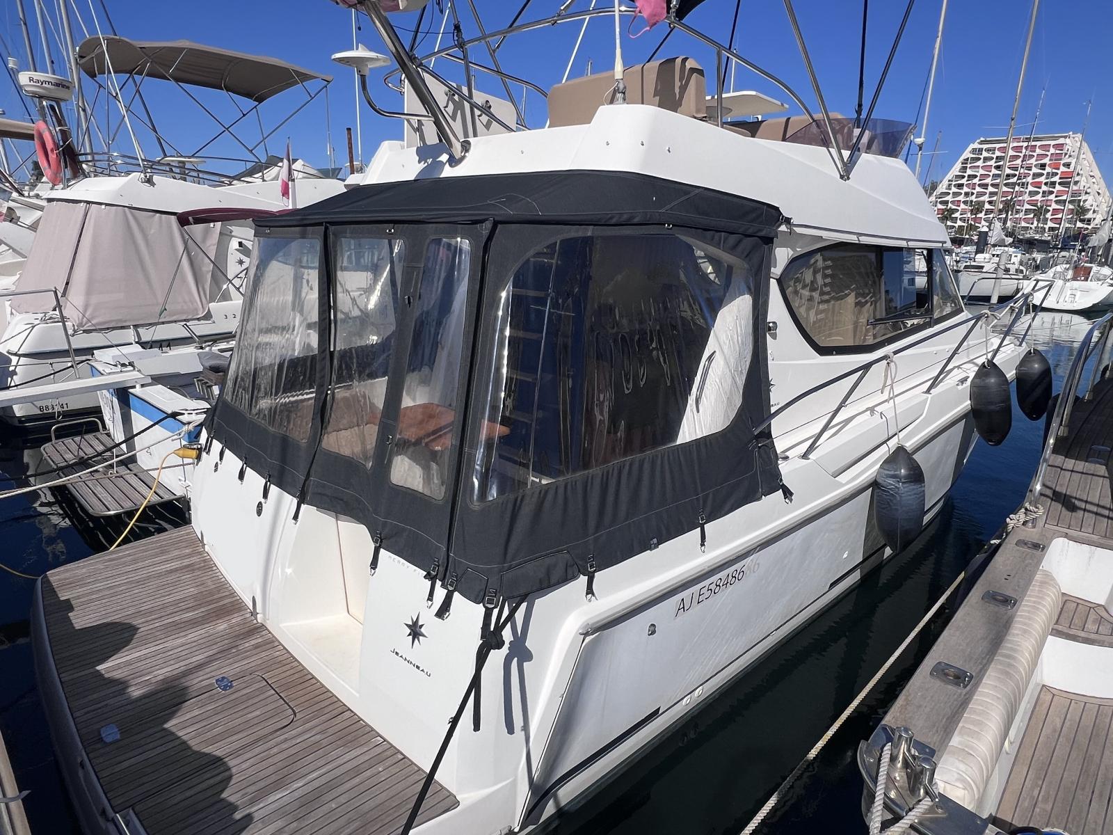 jeanneau Merry fischer 10