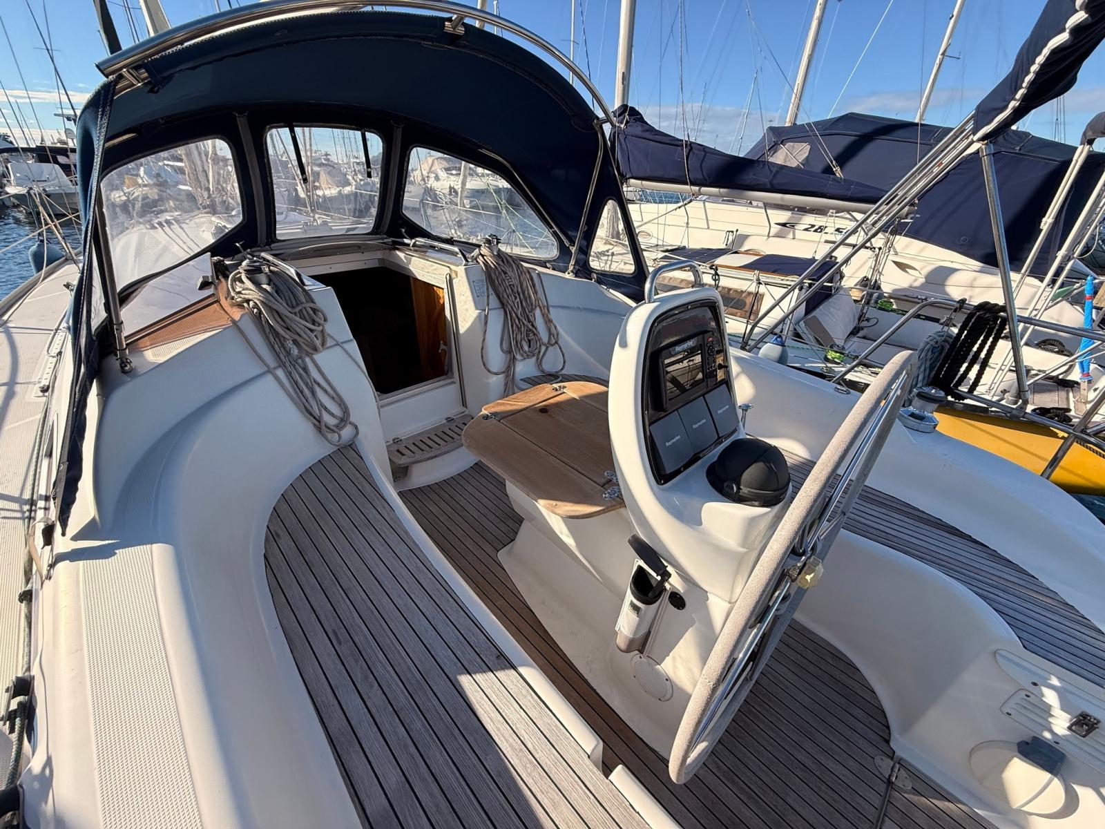 bavaria yachts 33 cruiser