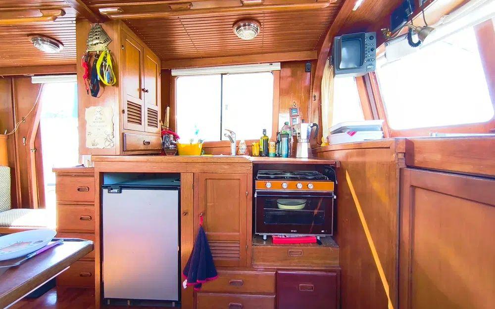 chung hwa Trawler 34