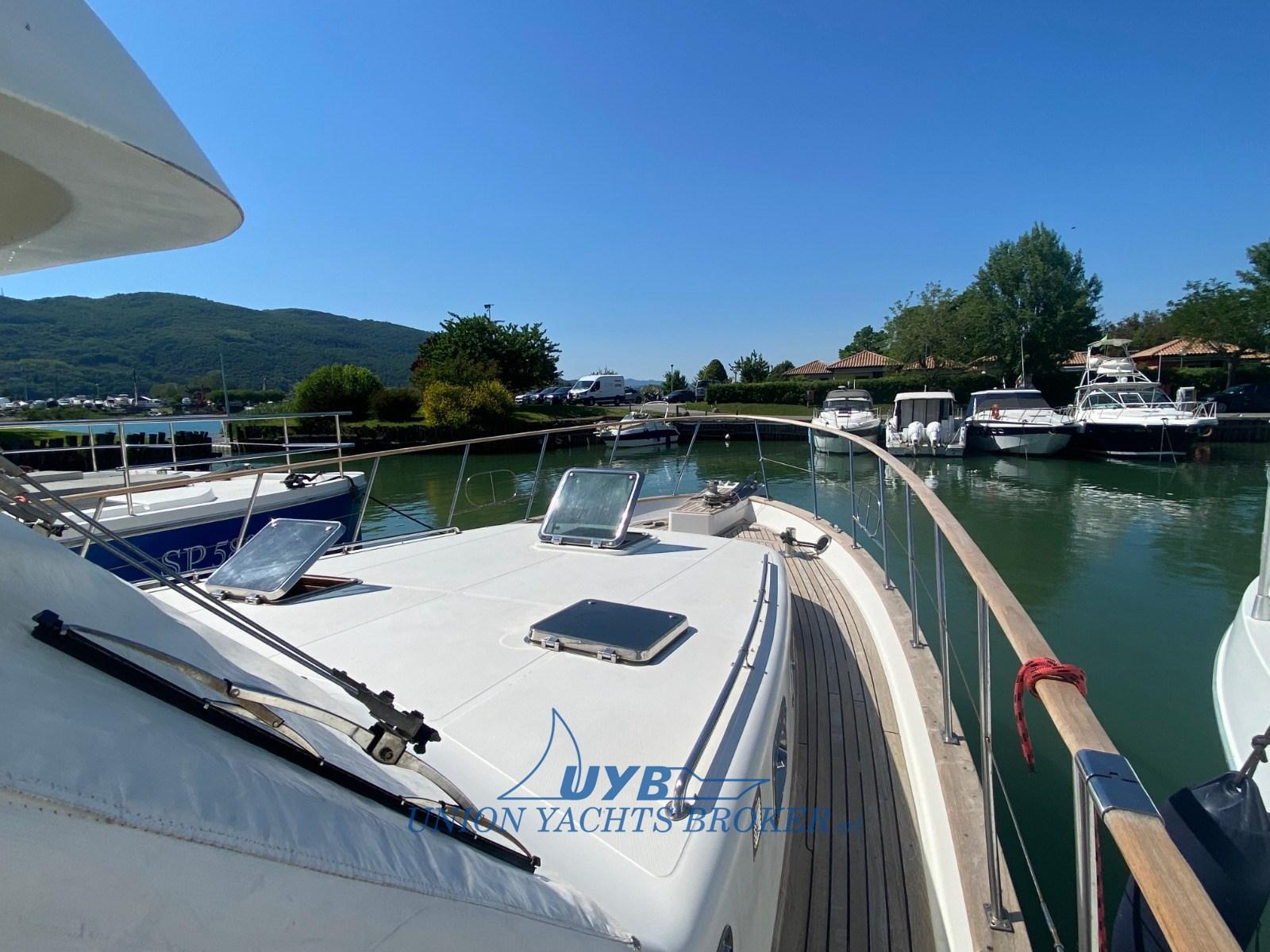 riviera yacht Alaska 42