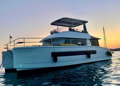 Fountaine pajot my 37