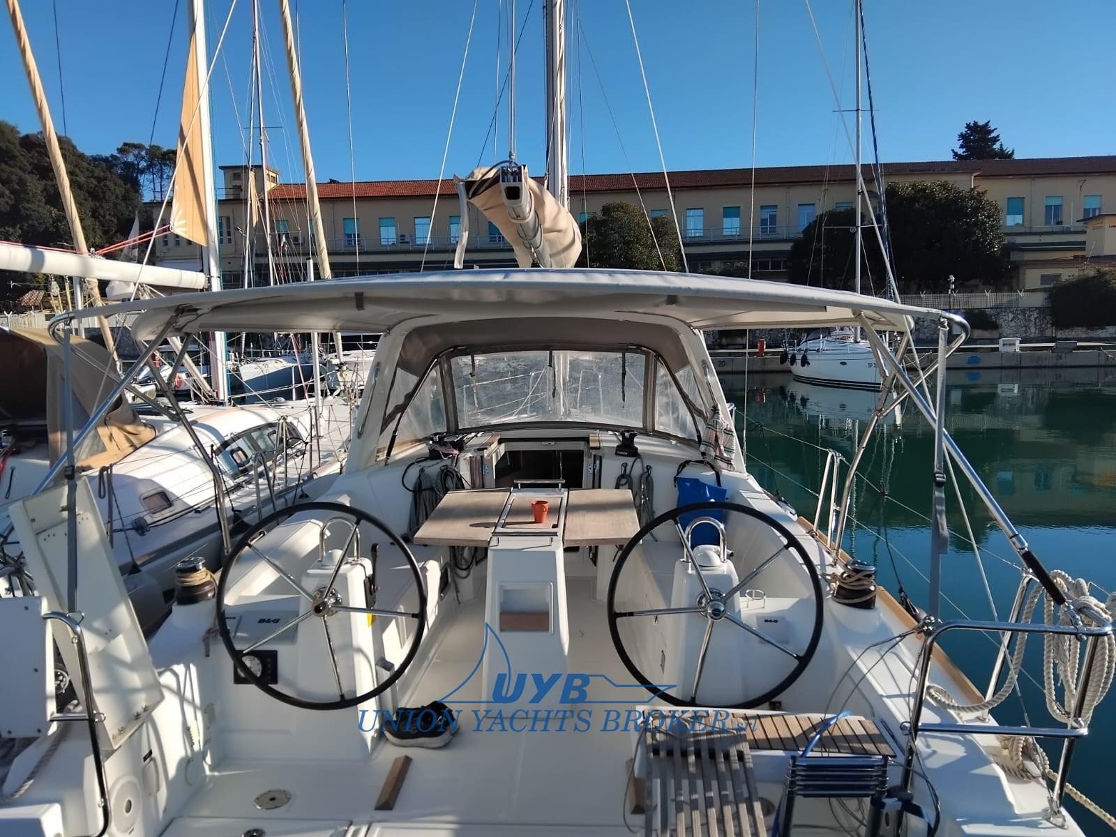 beneteau Oceanis 35 sail away