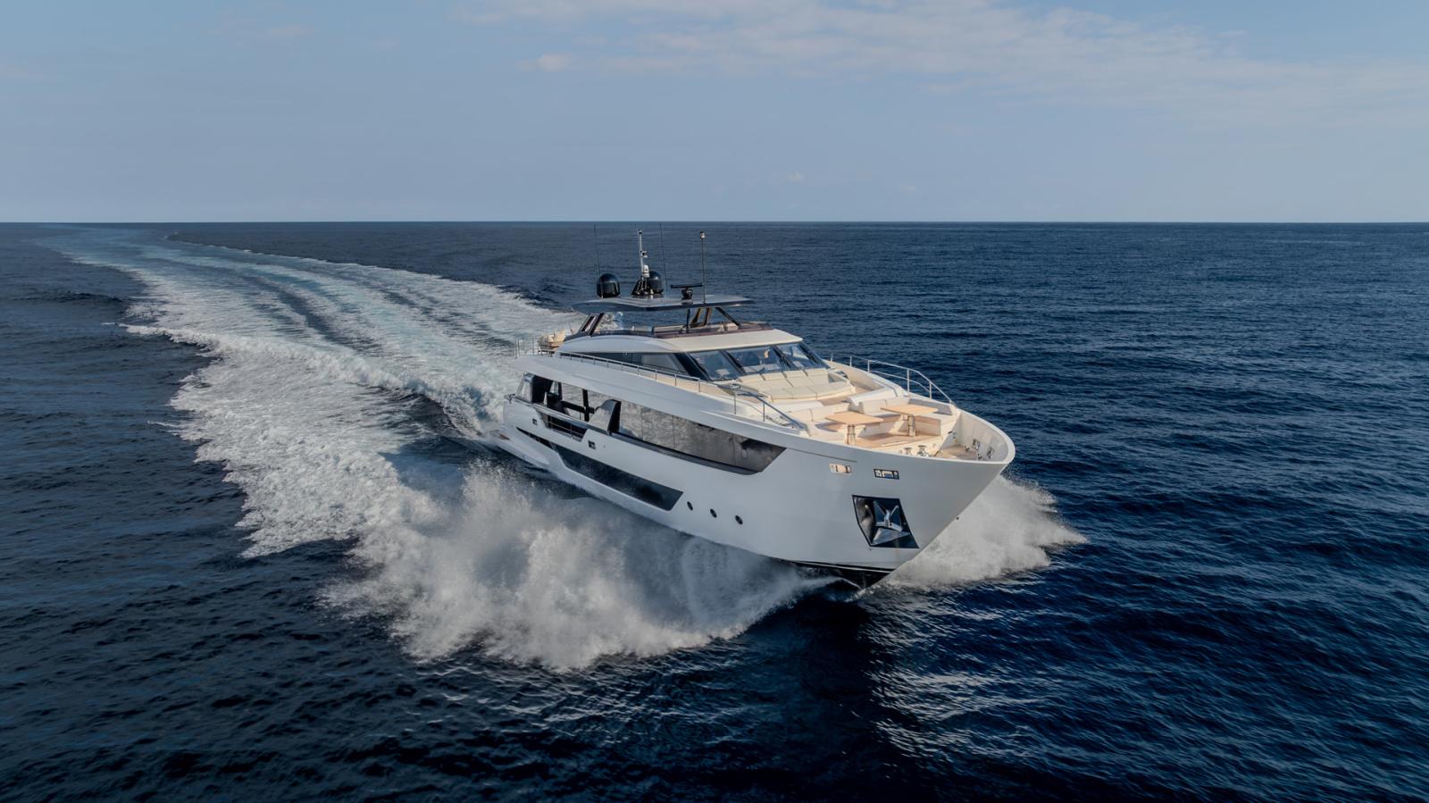 ferretti yachts 1000