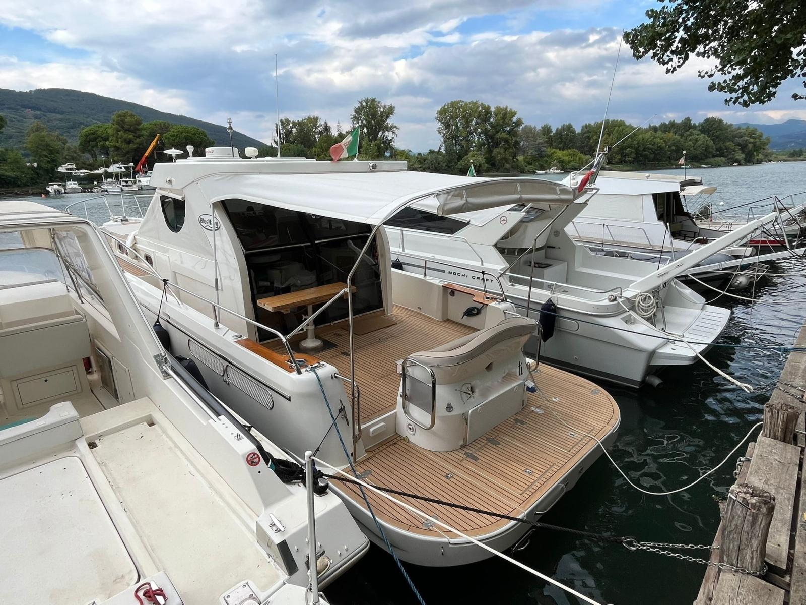 blue navy Blue navy 430 cruiser